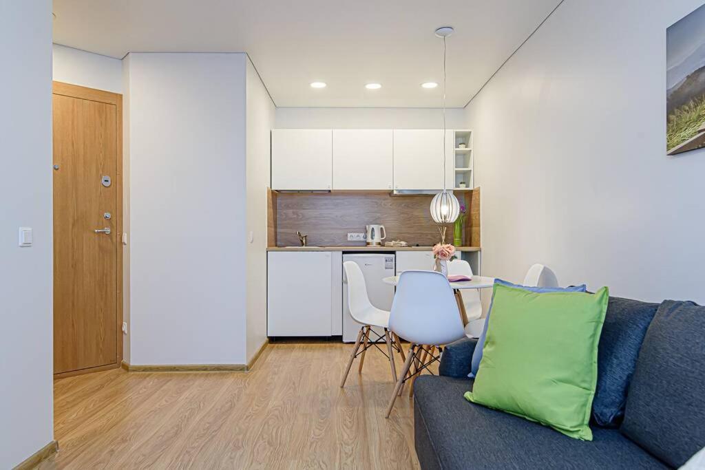 Bright Apartment,For 1-4,Near Old Town Vilnius Bagian luar foto