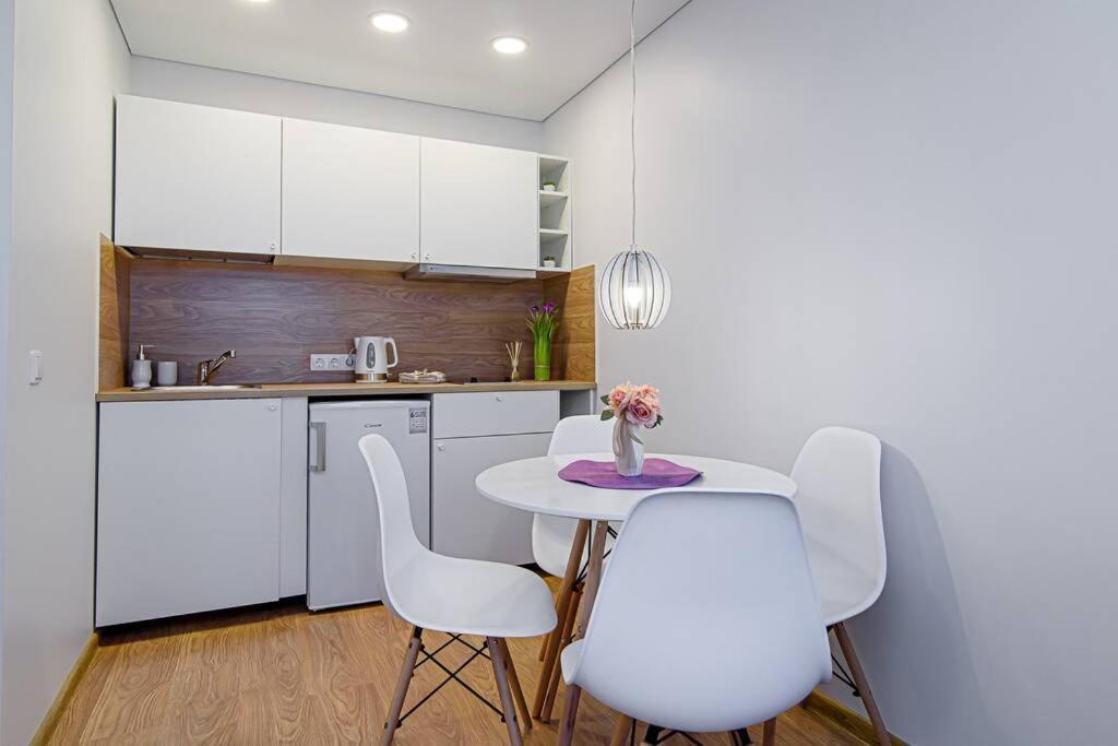 Bright Apartment,For 1-4,Near Old Town Vilnius Bagian luar foto
